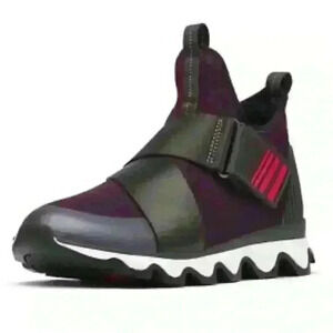 Sorel Kinetic High Top Sneaker in Plum Purple 10.5